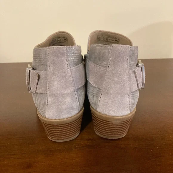 Like New Vionic Grey Boots Size 9 - Picture 4 of 7